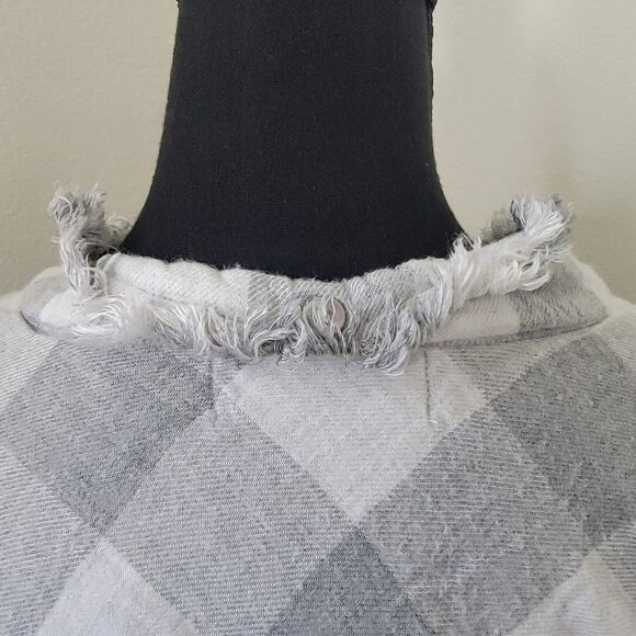 Cloth & Stone Flannel Buffalo Check Henley Long Sleeve Tunic Gray Raw Hem Large - Picture 12 of 15